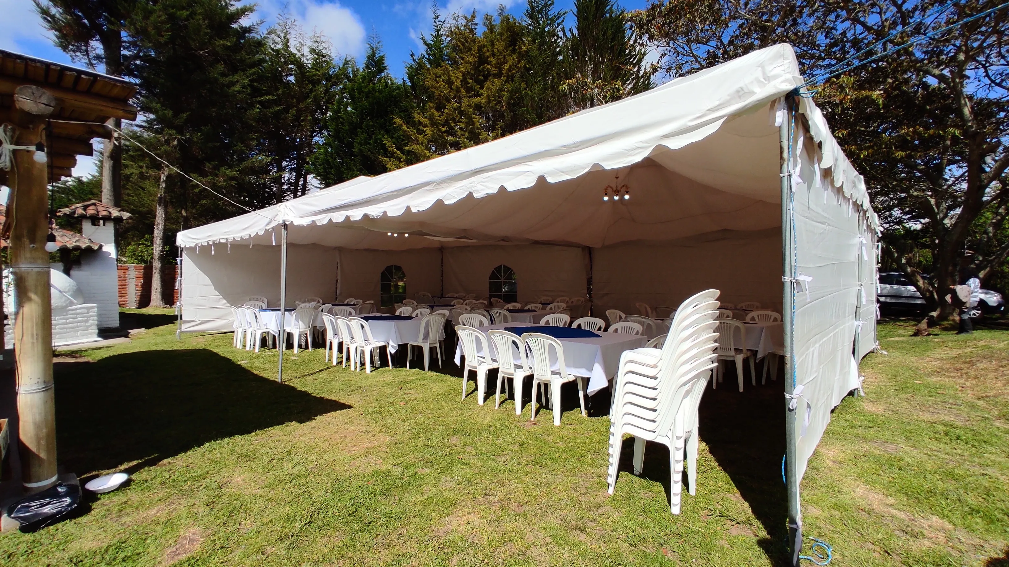 Carpa instalada para evento