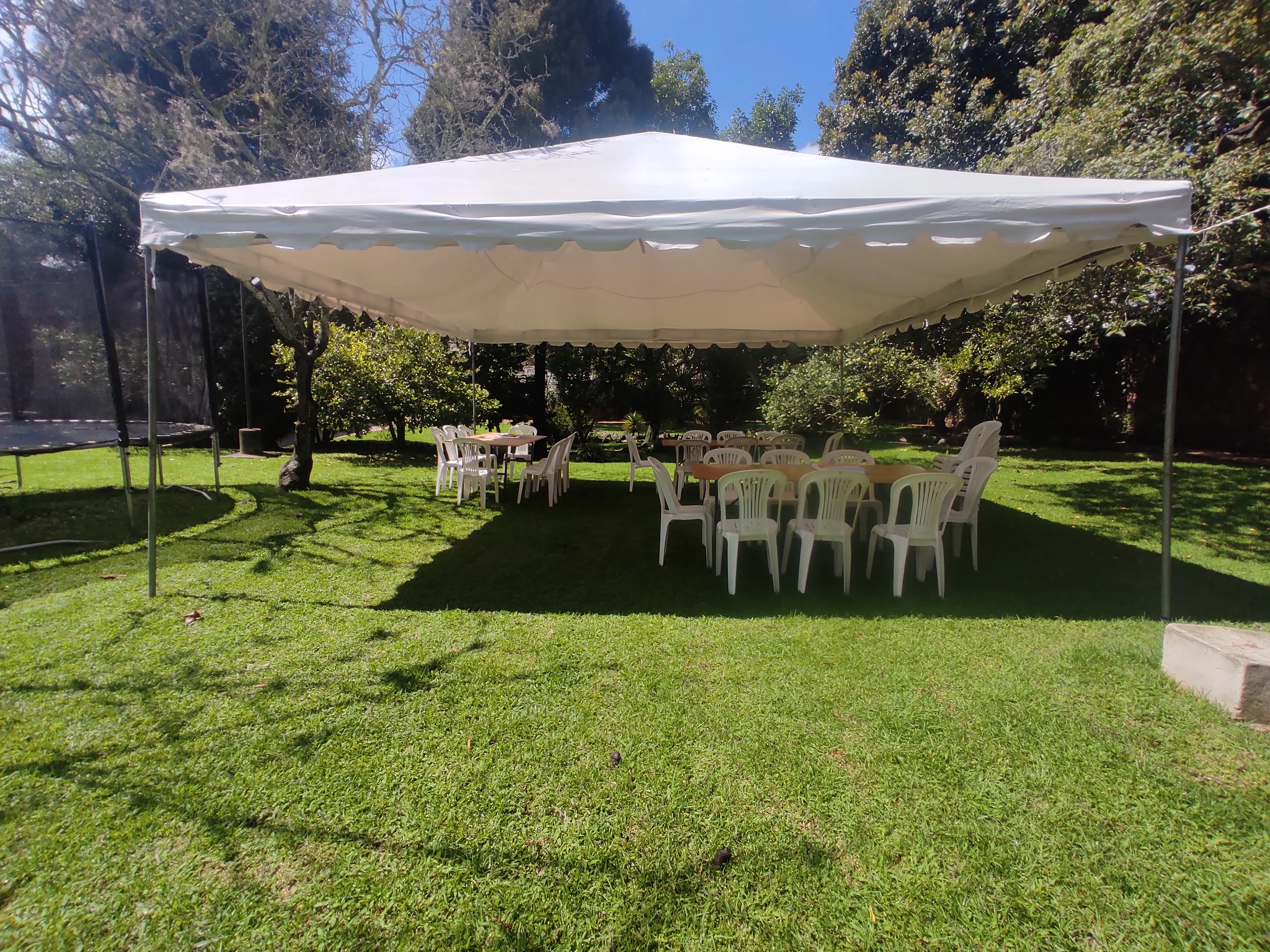 Carpa instalada para evento